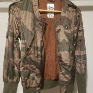 Triple Five Soul Camouflage Womens Jacket xs